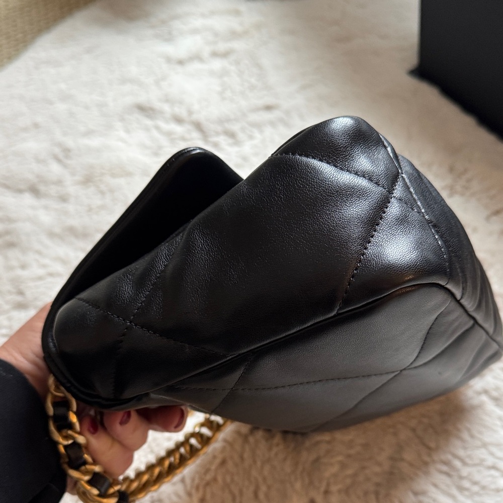 Chic Black Quilted Leather Bag - Picture 6 of 13